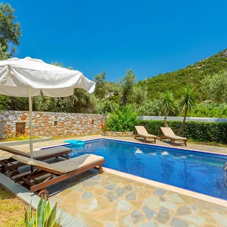 Glysteri Villa *